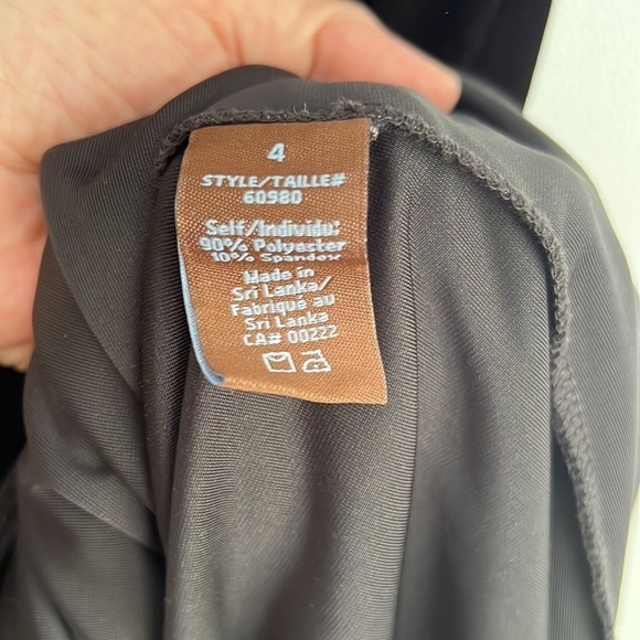 Jessica Black Velvet Sleeveless Dress Midi - Picture 4 of 4